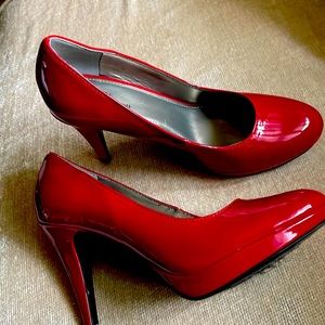 Beautiful Ladies Red shoes for any occasion formal wear